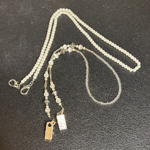 Elegant Silver and Gold Women's Lanyard Eyeglass Holder Cat Eye Faux Pearl